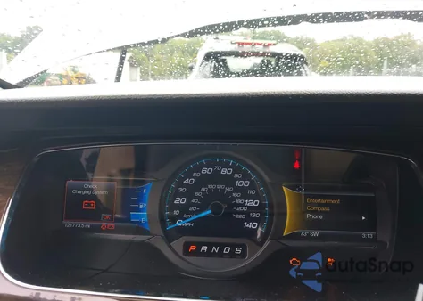 2015 Ford Taurus Limited z USA, uszkodzony, nr VIN 1FAHP2F95FG176158